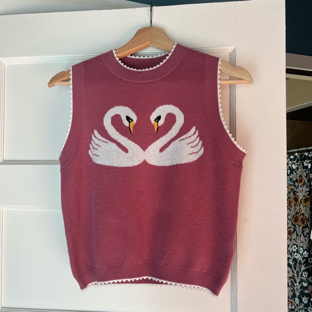 NWT Willow & Wind swan sweater vest S
